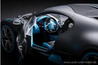 Bugatti Divo schwarz/blau Burago Metallmodell 1:18